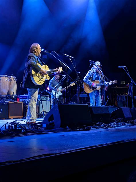 Neil Young News: SETLIST, Photos - Stephen Stills & Neil Young @ ‘Light