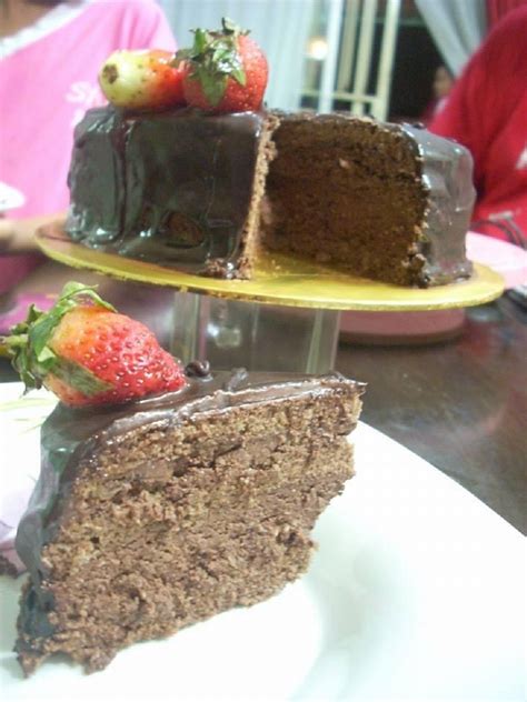 1 cawan gula pasir 1 cawan serbuk koko 1 cawan minyak masak 1 cawan susu cair 1/2 cawan susu pekat. Resepi Kek Span Coklat Senang Banget Tapi Sedap Yakmat ...