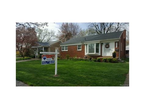 29734 Grandon St Livonia Mi 48150 Mls 217029384 Redfin