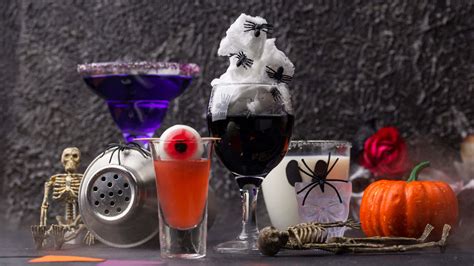 Download Celebrate The Spirit Of Halloween With Spooky Cocktails
