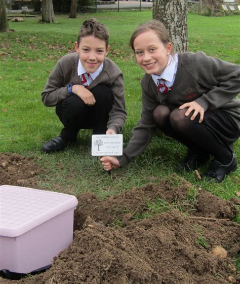 School Buries Time Capsule To Mark 150 Year Anniversary Tandridge