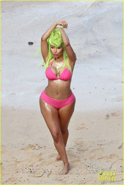 Nicki Minaj Bikini Bod For Starships Video Photo 2639226 Bikini