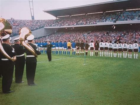 Da wikipédia, a enciclopédia livre. ALEMANHA ORIENTAL X ALEMANHA OCIDENTAL COPA DO MUNDO 1974 ...