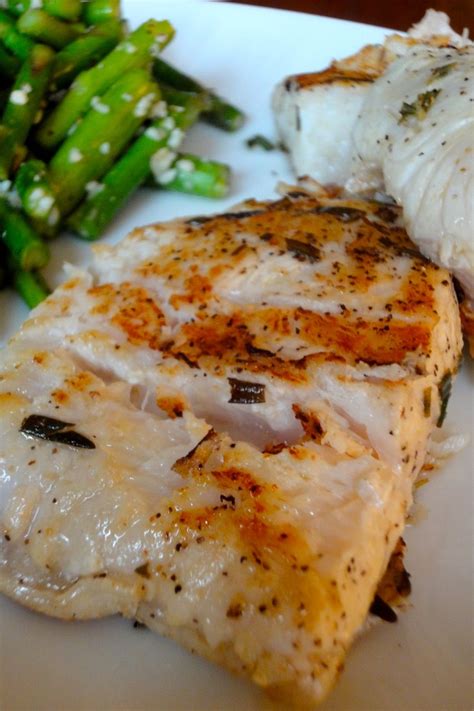 Okay, so you may not get to enjoy meal cooked by ina garten this thanksgiving (we can still dream), but that doesn't mean you can't steal a tip or two from the barefoot. Bobby Flay's Lemon Rosemary Marinated Grilled Halibut ...