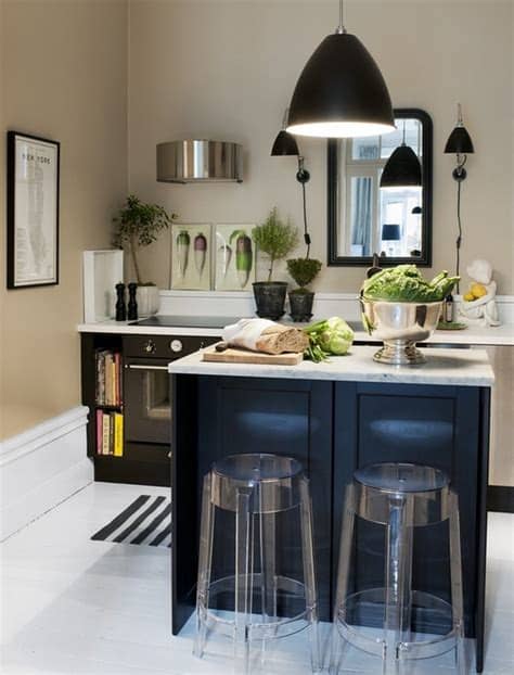 Los visillos no solo sirven para cubrir las ventanas, sino también permiten que entre la cantidad de luz adecuada a una casa. Grandes Ideas para Decorar Cocinas Pequeñas. | Decorar Una ...