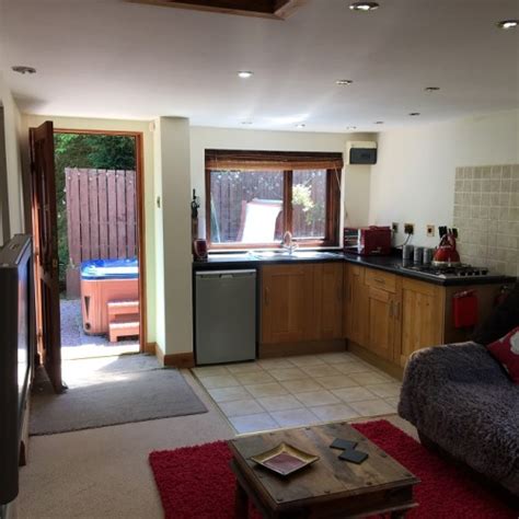 Remote log cabins with hot tubs. Secret Log Cabin with Hot Tub