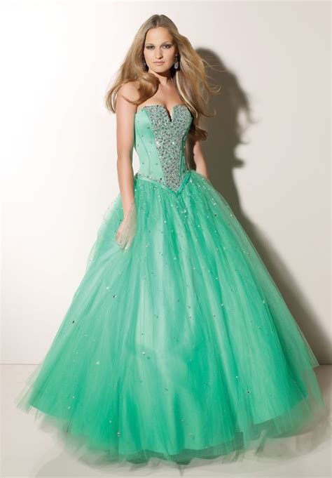 The next time you're trapped indoors on a dreary day, try this take on dodgeball. WhiteAzalea Ball Gowns: Stunning Ball Gowns Perfect Your Prom