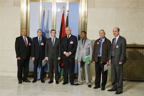 لبنان و كذلك صحيفة الراكوبة في السودان و التونسية في تونس وغيرهم في الدول العربية الأخرى، وهؤلاء يختلفوا عن الصحف الصغيرة أو كما تسمي بعضها بالصحف الصفراء التي. إجتماع بين الفرقاء في تونس بعد أيام من جولة حوار جنيف ...