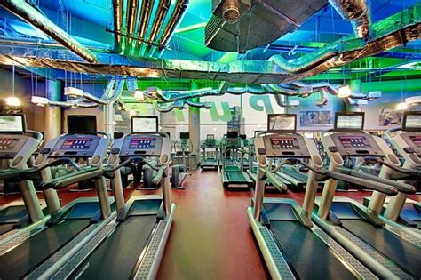 Afi cotroceni a dat startul primului ritual de relaxare la mall. Pure Health and Fitness opens club in AFI Palace Cotroceni ...