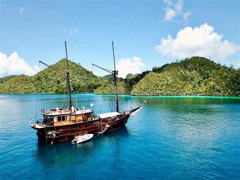 Conservation Meets Luxury In Raja Ampat And The Banda Sea Oceanic Society