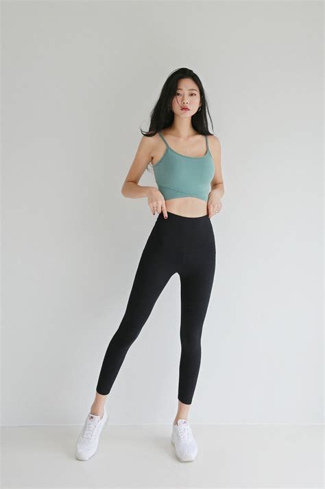 Pin By Elif Özer On Hermosas Fitness Wear Outfits Skinny Inspiration Korean Girl Fashion