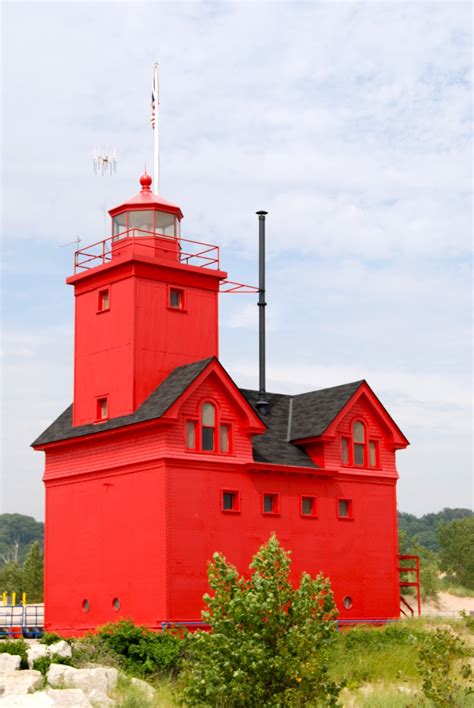 Lighthouse Explorations: Holland Harbor Lighthouse-Big Red
