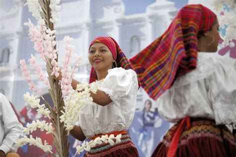 Las 11 Mejores Fiestas De El Salvador Tradición Única