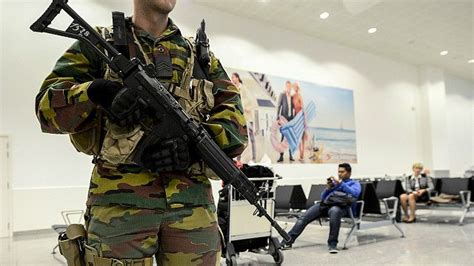 Atentados de Bruxelas voltam a colocar na berlinda segurança de aeroportos BBC News Brasil