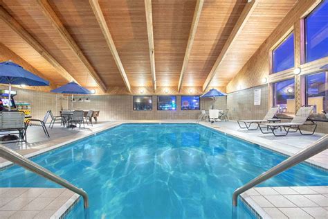 Throughout those years, fleets and owner operators across north america have come to depend on jx to help them succeed. AmericInn Lodge & Suites West Green Bay, WI - See Discounts