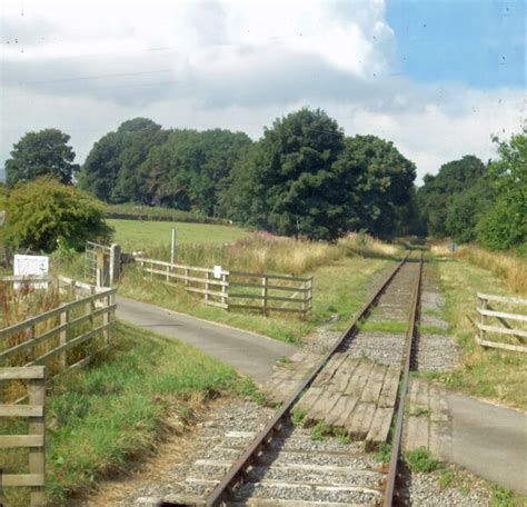 Ungated Level Crossing © Des Blenkinsopp Cc By Sa20 Geograph