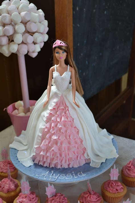 Alyssias Princess Barbie Cake Made By Nana Торт Куклы Праздничные