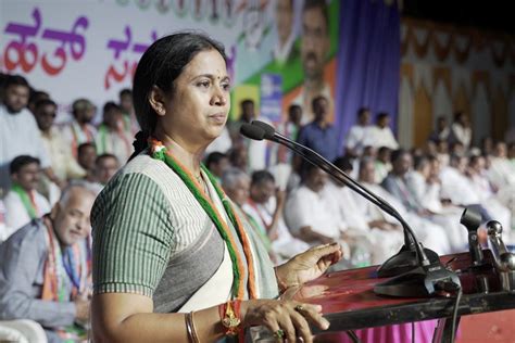 karnataka congress leader lakshmi hebbalkar s claims that lokayukta police plans to raids her
