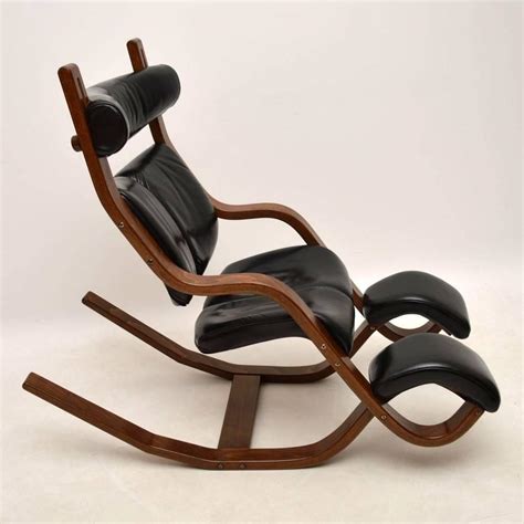 That's when the plane hit a particularly nasty turbulence. Adjustable and Relax Gravity Balans Chair Designs - Live Enhanced
