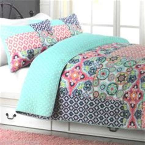 Cynthia rowley's elegantly wrapped printer and copy paper effectively merges fashion with functionality, looking less like are you looking for the least expensive cynthia rowley printer papers online? Pin by Mila on Girly bedding | Girls twin bed, Twin quilt ...