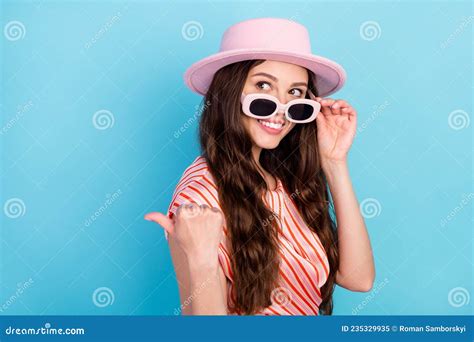 Photo Of Flirty Lady Direct Thumb Empty Space Look Back Wear Sunglass