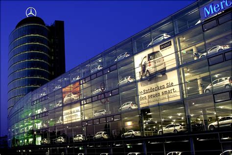 In other words, you can choose the appropriate area depending on your personal interest. Mercedes München Foto & Bild | architektur, architektur ...