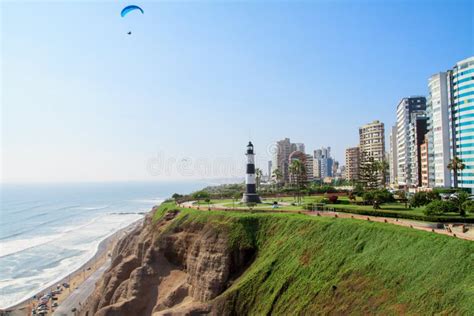 Vista Aérea Do Distrito De Miraflores Na Lima Imagem De Stock Imagem