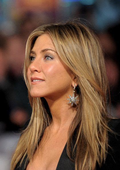 Here, a look back at her best hairstyles, cuts, and colors. Jennifer Aniston Dangling Diamond Earrings in 2020 ...