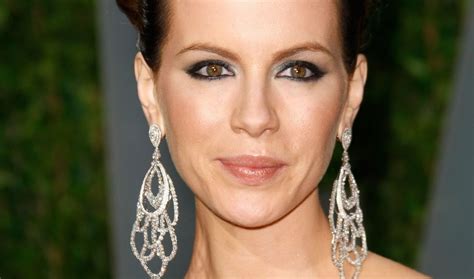 Kate Beckinsale Fakes Kate Beckinsale Fakes Sexy Yes