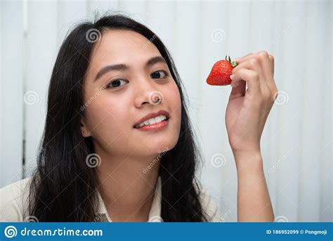 woman eat strawberry red berry fruit sweet juicy stock image image of health juicy 186952099