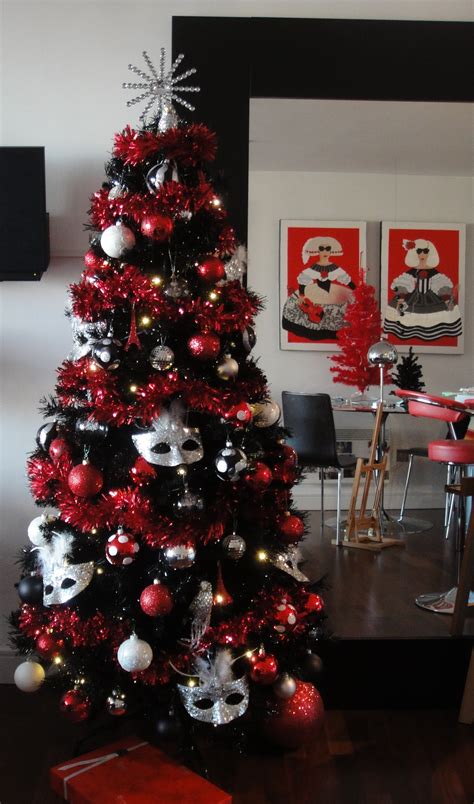 38 black christmas tree decorations ideas