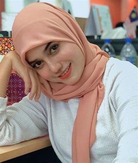 Pin By Kimung Lutfi Hafaz On Hijab Perempuan Wanita Cantik Wanita