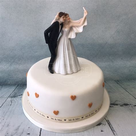 Browse the top wedding cake designers in leicester, leicestershire. Gallery of Wedding Cakes Created by Sugar & Ice Leicester