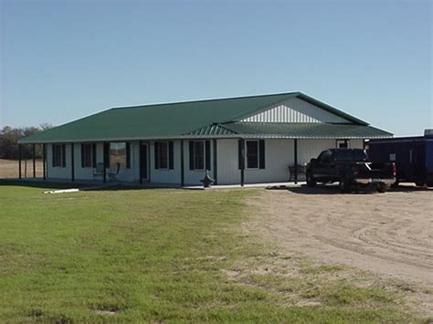 The three keys to lower energy costs are professional design, quality construction, and proper insulation. Simple Yet Beautiful Oklahoma Farmhouse (HQ Pictures ...