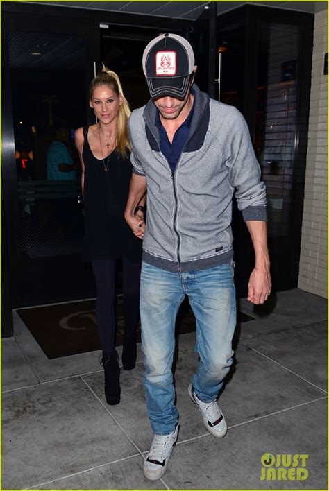 Enrique iglesias and jon z — despues que te perdi (2019). Enrique Iglesias & Anna Kournikova Make a Rare Appearance ...