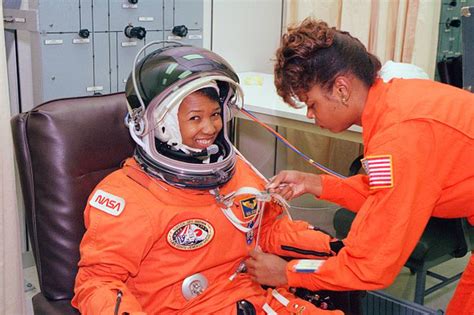 Meet Astronaut Dr Mae Jemison The One Time Star Trek Actress Who