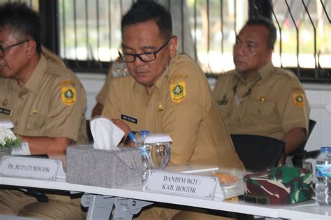 Plt Bupati Bogor Bersama Ketua Dprd Kabupaten Bogor Terima Audiensi