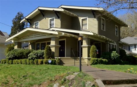 It's sometimes called the california bungalow, but that's bologna, said richard guy wilson, who holds a chair in architectural history at the university of virginia. A Trip to Pasadena For Inspiration from the Masters: Greene & Greene | The Craftsman Bungalow