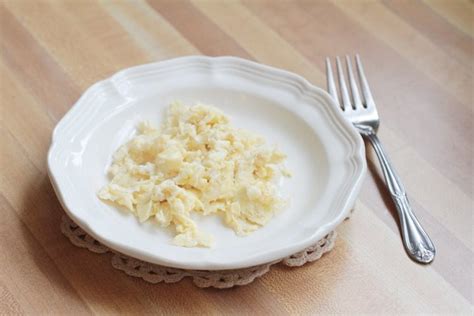 Fusco explains, but she emphasizes that incorporating eggs into your diet will provide far more benefits than. Homemade Egg Protein Treatment for Hair | Livestrong.com