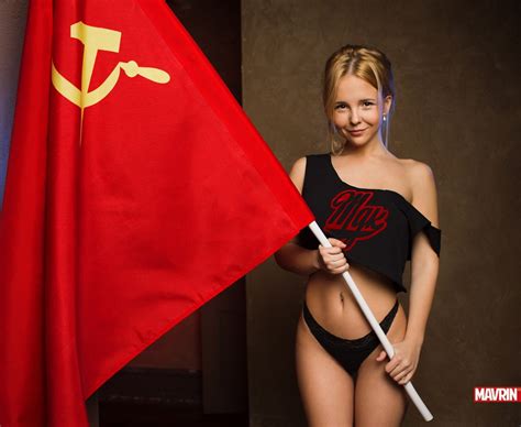 Wallpaper Katerina Kozlova Bendera Uni Soviet Model Rusia Model Berambut Pirang