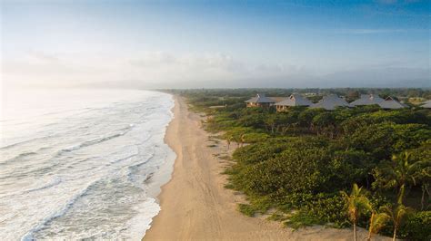 A recent proliferation of domestic flights has opened up the bay islands and the major cities of la ceiba, tegucigalpa and san pedro sula. Luxe Central America on a Budget: Tela, Honduras ...