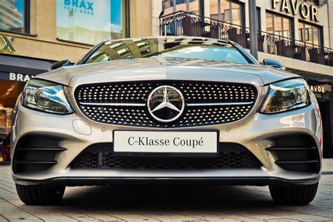 Daimler AG To Recalls 744 000 Mercedes Benz Vehicles