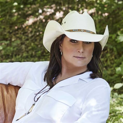 Terri Clark Gets Real About Her 20 Plus Years In Country Music Terri