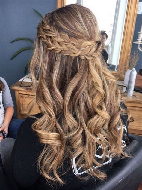 20 Brilliant Half Up Half Down Wedding Hairstyles For 2022 Down Curly