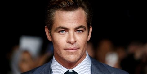 Chris Pine Proves Hes One Of Hollywoods Finest Leading Men In I Am