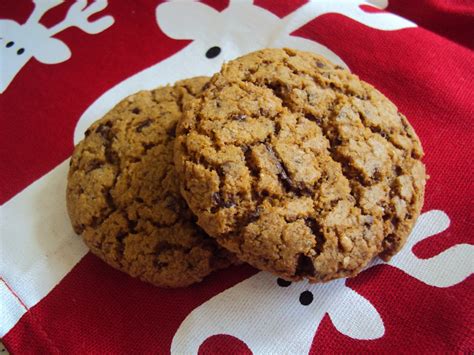 Dig In Wholemeal Choc Chip Biscuits For Christmas