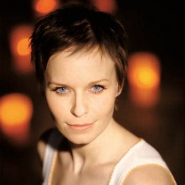 She has been married to miguel wiels since september 20, 2010. Free Souffriau - Make My Day