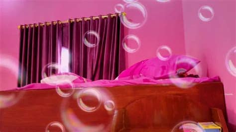 Hingga anda berpikir ulang untuk melakukannya. RENOVASI KAMAR TIDUR ANAK WAOOW CANTIK DAN MEWAH - YouTube