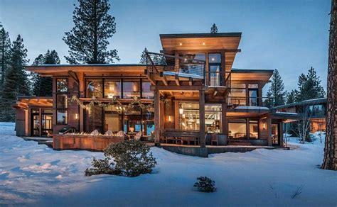 3695 Million Mountaintop Wood Home In Truckee Ca Homes Of The Rich