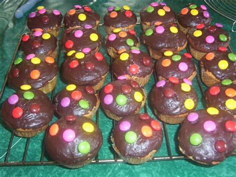 Die kleinen kuchen im hübschen papier haben einen wahren siegeszug in unsere herzen angetreten. Kuchen und Muffins Fotoalbum | Kochen & Rezepte bei ...